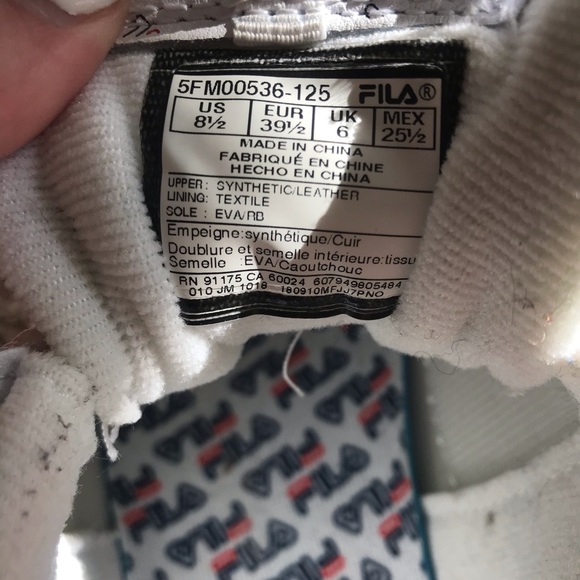 Fila white sneakers in really good condition - Picture 2 of 2